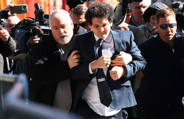 Sam Bankman-Fried -el dueño del fraude de FTX- vuelve a la cárcel: revocaron su prisión domiciliaria por manipular testigos