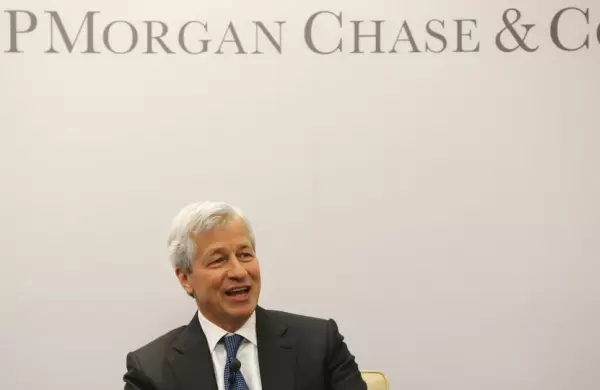 Por qué el multimillonario CEO de JP Morgan venderá por primera vez acciones del banco