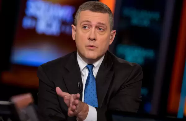 Un alto funcionario de la FED descarta una recesin y puja por ms subas de la tasa de inters