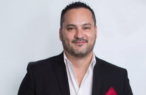 Comenz de cajero y hoy factura ms de US$ 5 millones en Miami