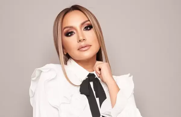 Esta maquilladora de celebridades tiene sangre ambatea