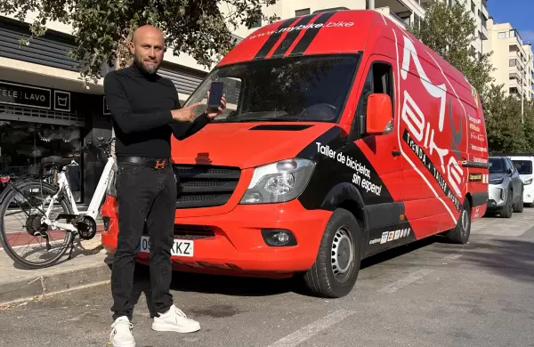 Un ecuatoriano 'vuela' en el negocio de las bicicletas en Europa