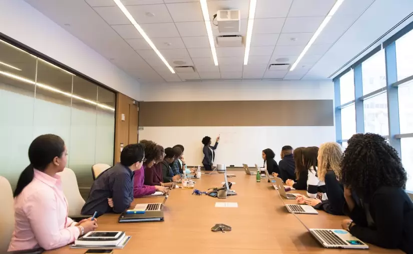 ¿Efecto de la virtualidad?: Cae la glosofobia, la fobia a hablar en público, según tendencias mundiales