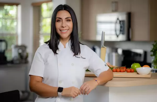 Migr, resisti y hoy vuela con un servicio de comida a domicilio en Miami