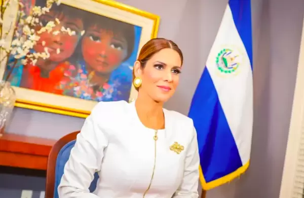 Cómo "el surf y el Bitcoin" atraen inversiones a El Salvador