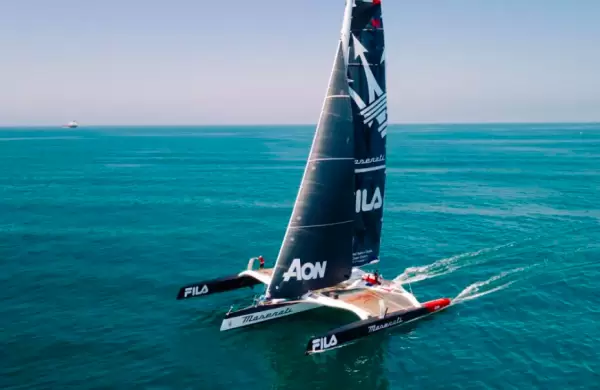 El primer yate ganador de carreras totalmente sostenible