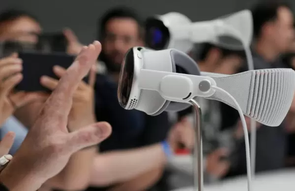 Cuesta 3500 dlares, pero ese no es el nico problema que tiene Apple con el Vision Pro, su "producto estrella"