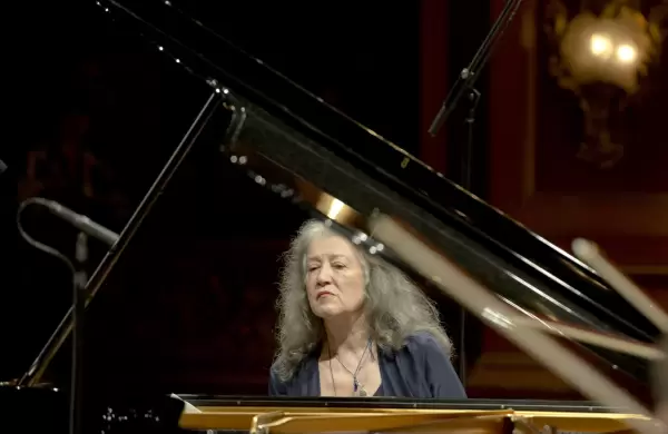 Vuelve Martha Argerich al Teatro Coln: la gran pianista argentina realizar su clsico festival con invitados de lujo