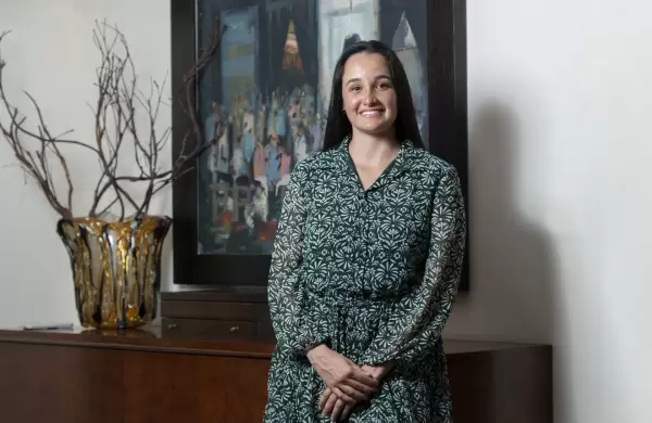 Ella 'escala' en la batalla contra la desnutrición crónica infantil