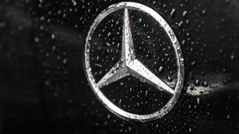 Mercedes Benz, Lujo, Acciones