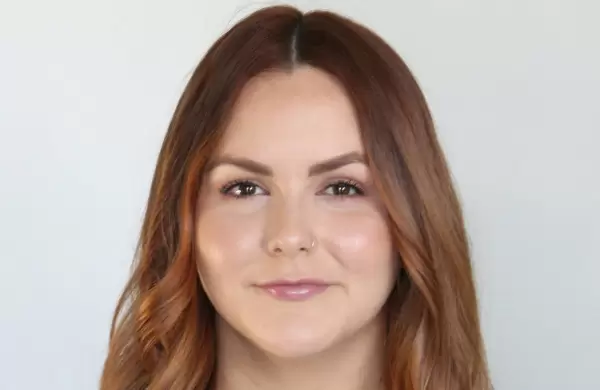 Cada vez brilla ms en Los ngeles