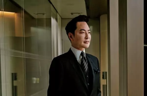 Patético y furioso: la historia del "magnate" Calvin Lo, quien quiso entrar desesperadamente en la lista de multimillonarios de Forbes