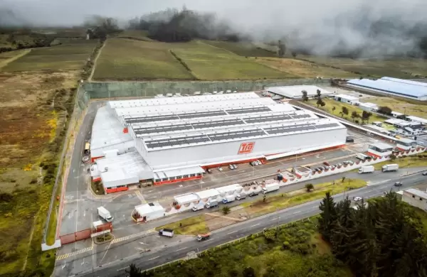 Tía inaugura planta fotovoltaica para optimizar la eficiencia energética y ambiental de sus operaciones