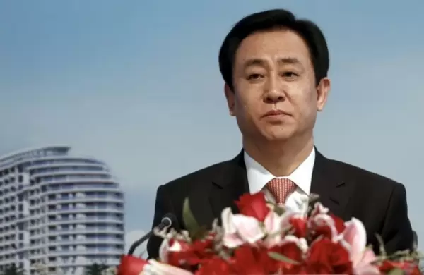 Mientras Evergrande se desangra, as es el "panorama sombro" que envuelve al sector inmobiliario chino