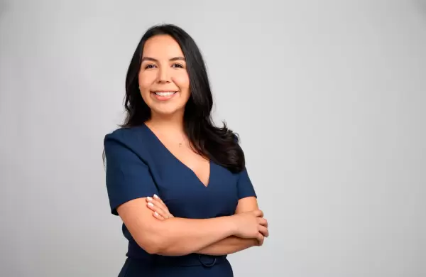 Estudia en The Wharton School y levanta fondos para emprendedores latinos