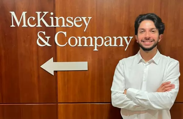 Tiene 30 años y ya lo conocen en EE.UU., Singapur, Dubái y Arabia Saudita