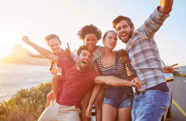 Cómo "invertir" en felicidad, según un estudio de Harvard
