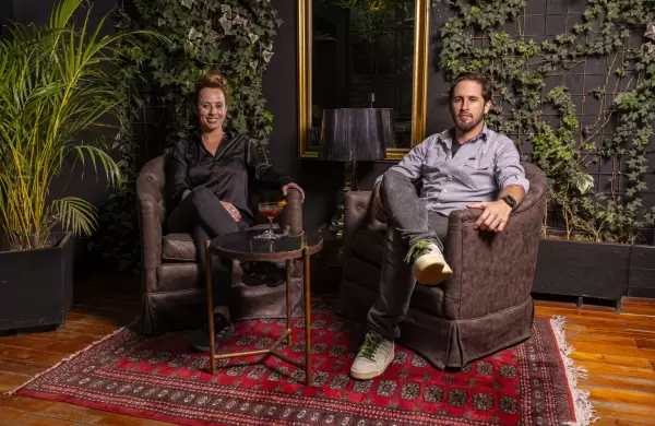 Conejos, cocteles & Rock 'n' Roll, la fórmula de esta pareja emprendedora