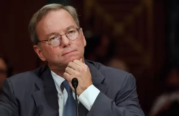 "No son suficientes": Ex CEO de Google lanz una dura advertencia sobre las barreras actuales de proteccin de la IA