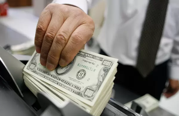 Estados Unidos mete presin y refuerza su ofensiva por la hegemona del dlar dice el Financial Times