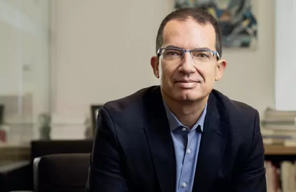 Stphane Bancel, CEO de Moderna, anuncia que tendrn una vacuna con el cncer y las acciones se disparan