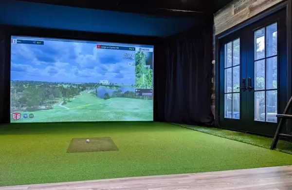 Cómo es este increíble simulador de golf para jugar desde casa