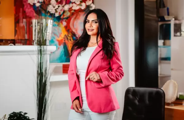 Ella impulsa una vitrina de superfoods en Los Ángeles