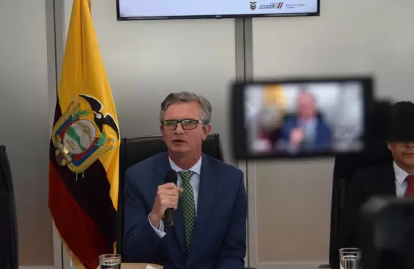 "Vamos a empezar con el IVA al 15 % desde abril"