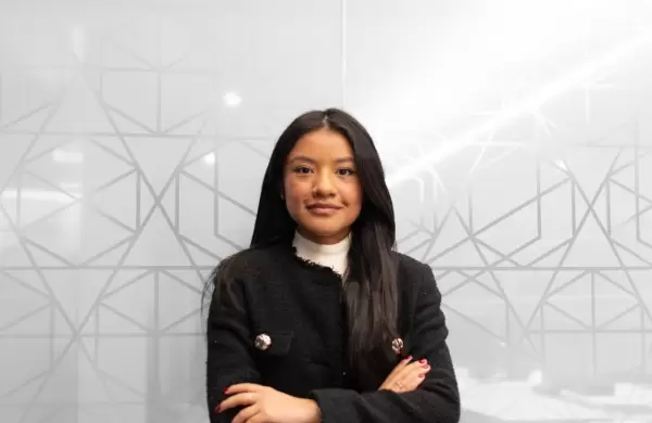 La small town girl ecuatoriana que la rompe en Londres