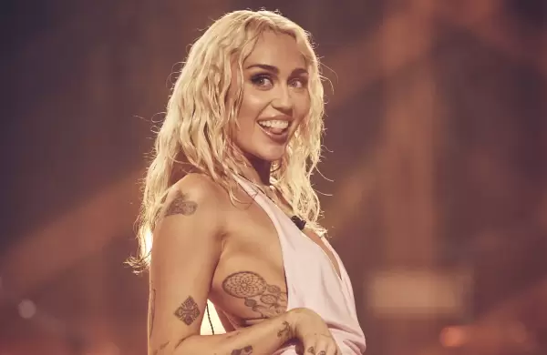 Qu cancin de Miley Cyrus fue elegida como la "ms importante del mundo" en 2023