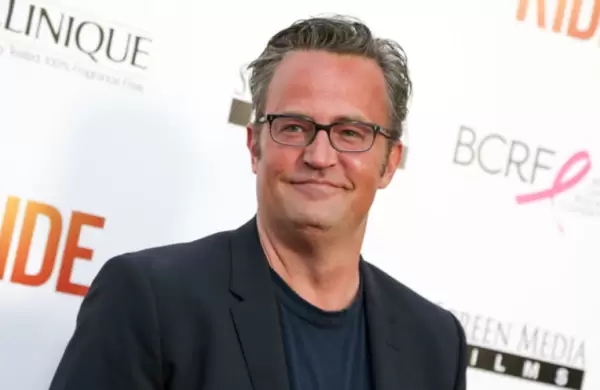 Estafadores crypto hackearon la cuenta del fallecido Matthew Perry (Chandler) para una falsa donación