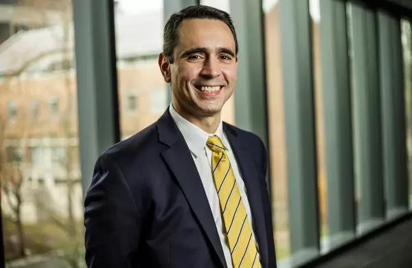 Prestigioso profesor de Wharton alert que la crisis de deuda de Estados Unidos explotar en 2025