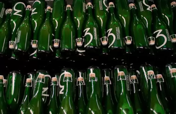 As es "Bottle Conditioned", la pelcula que retrata lo que sucede en gran parte del mundo corporativo