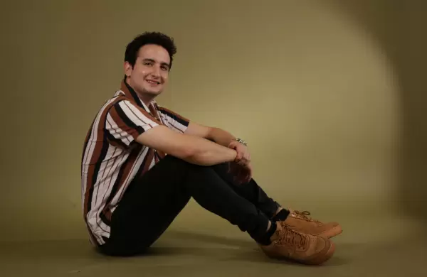 Tiene 24 aos y es socio de una plataforma valorada en US$ 12 millones