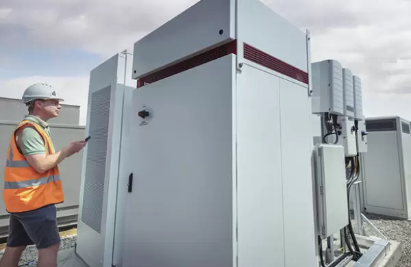 Por qué el almacenamiento de energía de larga duración es fundamental para triplicar las energías renovables para 2030