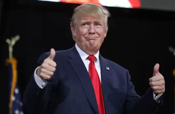Las acciones de Trump Media se disparan en su primer día de cotización en la Bolsa