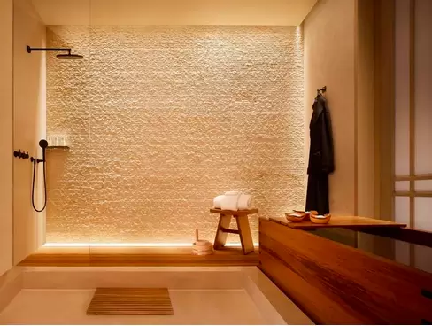 Las suites Ryokan de las plantas sptima y octava del Nobu Hotel Palo Alto cuentan con baeras de estilo japons.