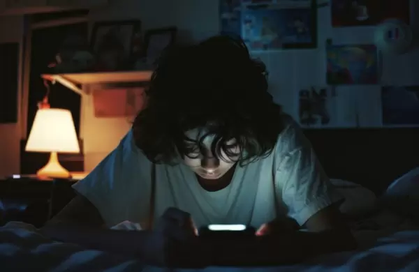 Las pantallas, las nuevas cajas tontas que nos gustan tanto