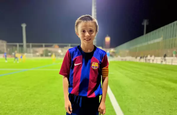 Argentina y España compiten por "el nuevo Messi" del Barcelona: quién es y los negocios que ya genera