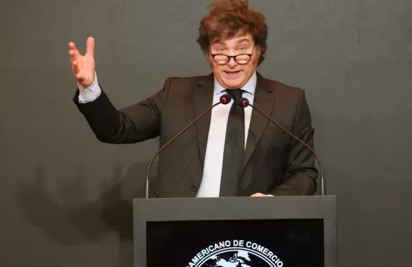 Milei anticipó cómo seguirá el programa económico y dijo que no le preocupa la suba del dólar paralelo