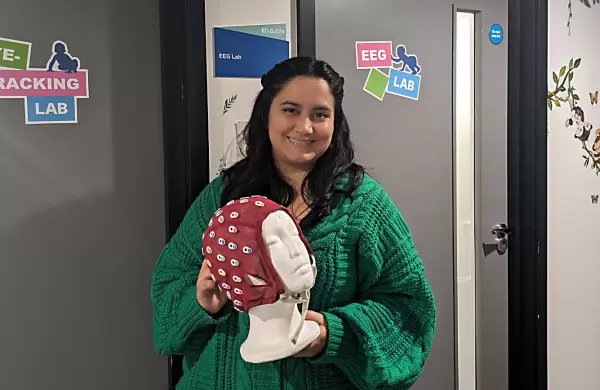 Es ecuatoriana, tiene 30 años y es la manager del laboratorio de investigación de la Universidad del Este de Londres