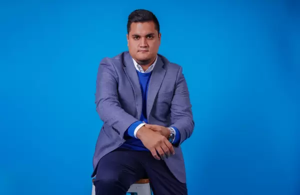 El acadmico Under 30 que se mueve por las aulas de Cornell, Oxford y Notre Dame