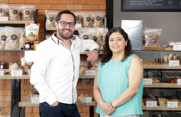 De pan en pan, esta pareja de panaderos power superó el medio millón