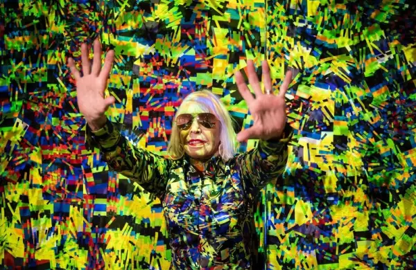 Moda de coleccin: cmo los overoles de Marta Minujn se convirtieron en armadura artstica