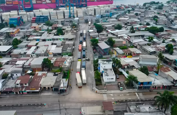 ¿Cómo disminuyó la congestión en la zona portuaria de Guayaquil?