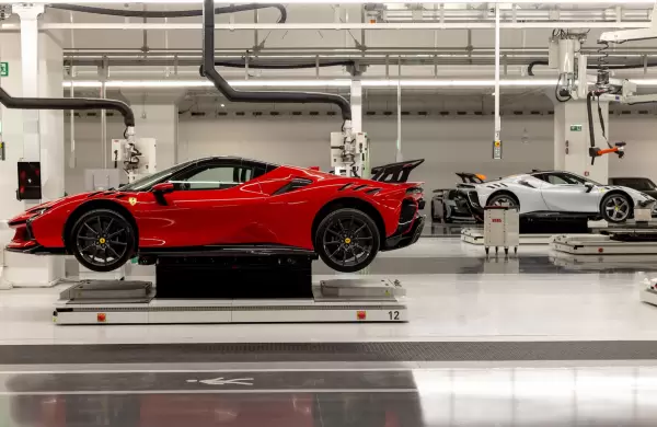 Ferrari inaugur una planta en Italia y revel cunto costar su primer auto elctrico