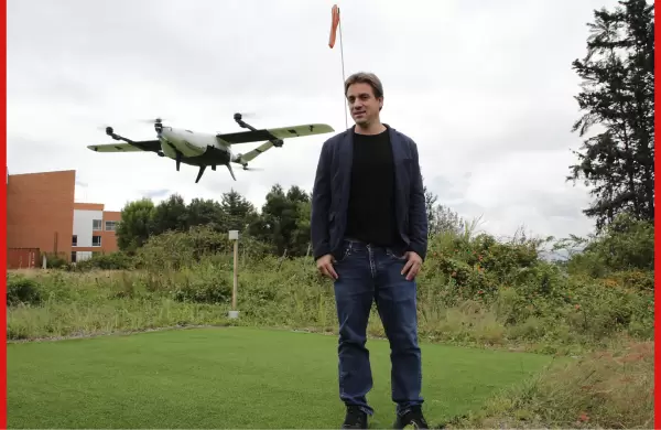 La flota de drones ecuatorianos que sobrevuelan el cielo de siete pases