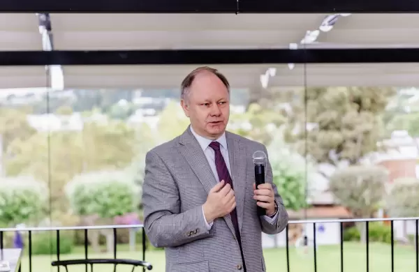 Un estudio aborda el reto de descarbonizar la aviación