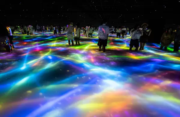 Museos sin barreras: teamLab, el colectivo artstico que crea mundos inmersivos de los que todos quieren ser parte