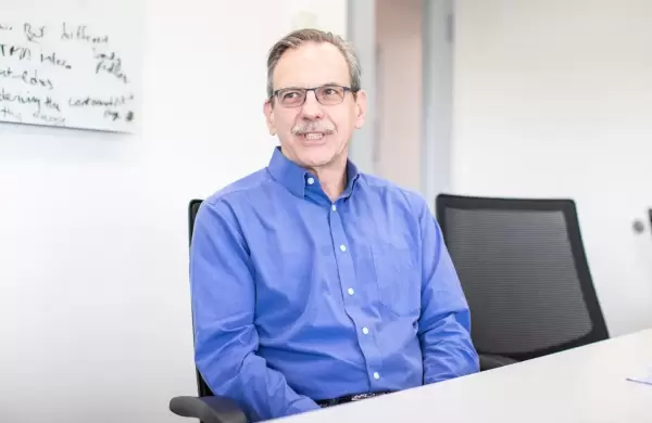 A cuánto se disparó la fortuna del fundador de Morphic Holding y profesor de Harvard tras conocerse el acuerdo biotecnológico con Eli Lilly